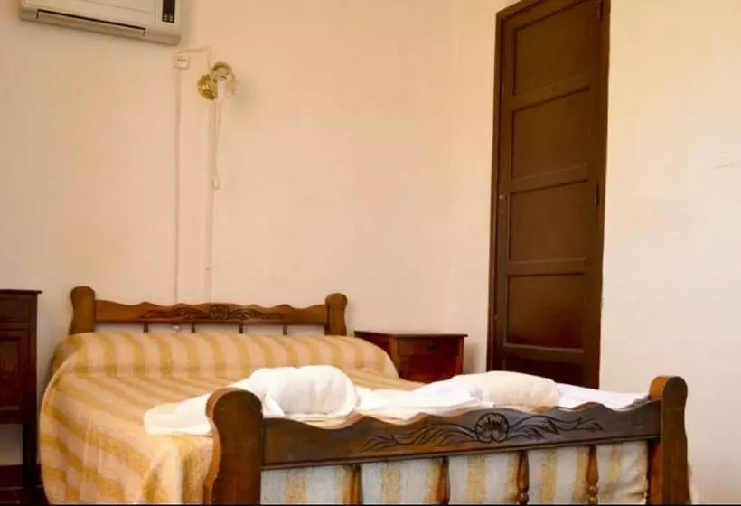スタンダード4人部屋, Nuevo Hotel Agüero
