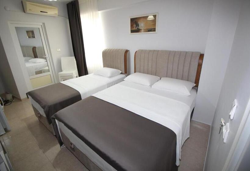 Трехместный Номер Deluxe, Pegasus Motel