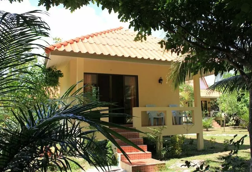スーペリアーバンガロー, Buffalo Bay Vacation Club