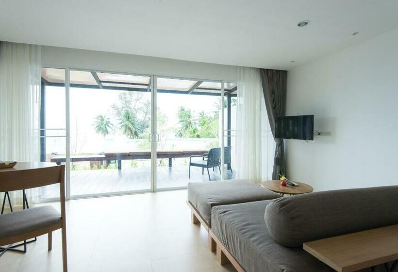 Люкс Вид на Бассейн, Seanery Beach Resort