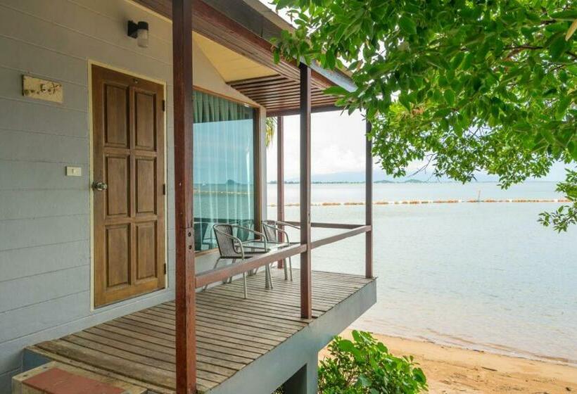 اتاق استاندارد با چشم‌انداز دریا, Seashell Village Resort