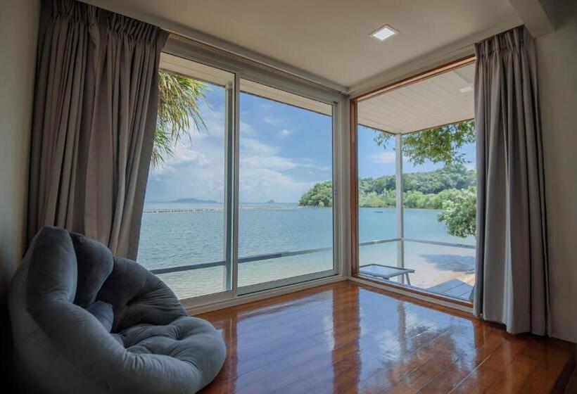 اتاق استاندارد با چشم‌انداز دریا, Seashell Village Resort