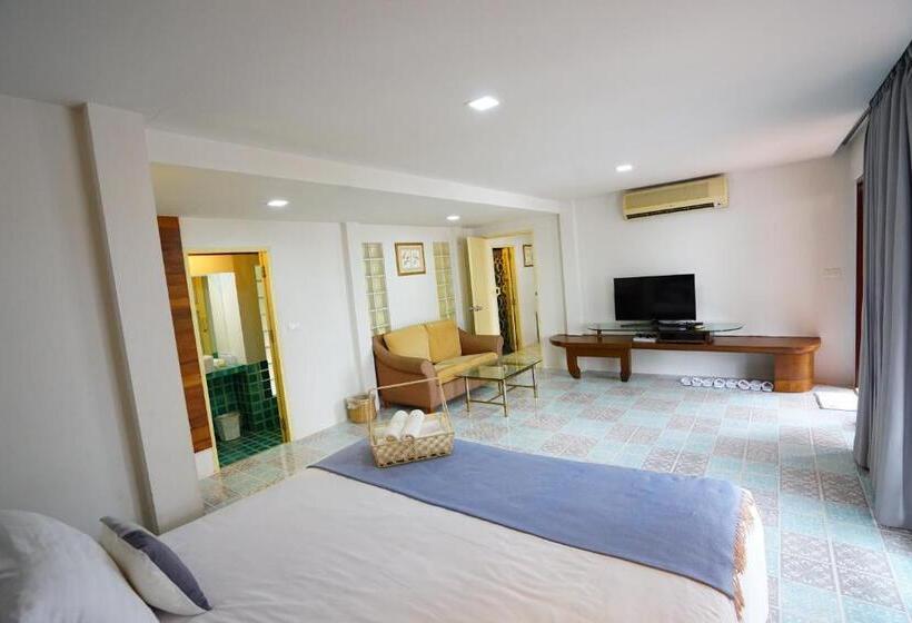 חדר סטנדרט לארבעה נוף לים, Seashell Village Resort