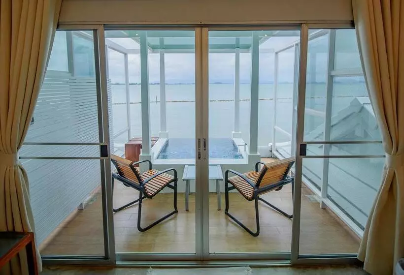Juniorsviitti Merinäkymä, Seashell Village Resort