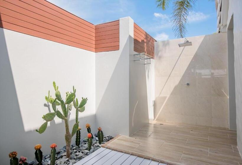 וילה עם חדר שינה אחד ובריכת שחיה, Seashell Village Resort