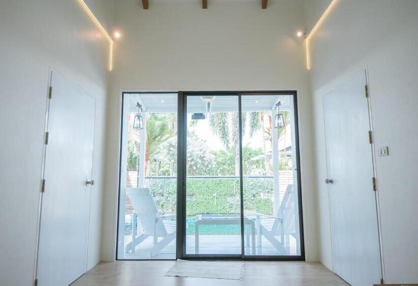 וילה עם חדר שינה אחד ובריכת שחיה, Seashell Village Resort