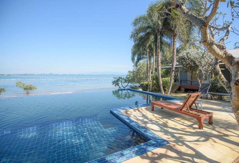 חדר סטנדרט עם מרפסת, Seashell Village Resort