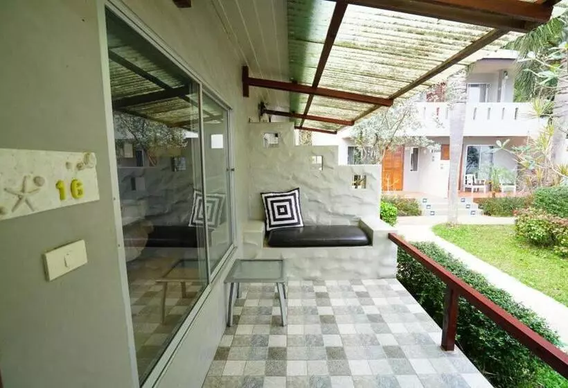 Deluxe-huone Sivuttainen Merinäkymä, Seashell Village Resort
