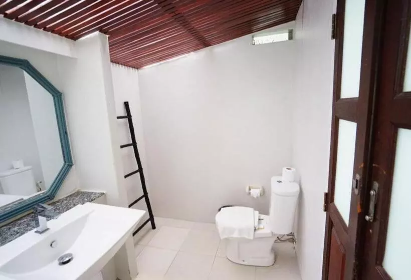 Deluxe-huone Sivuttainen Merinäkymä, Seashell Village Resort