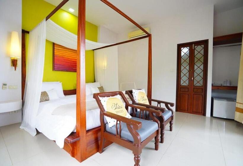 חדר דלוקס צדדי נוף לים, Seashell Village Resort