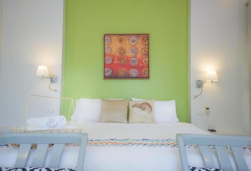 חדר דלוקס צדדי נוף לים, Seashell Village Resort