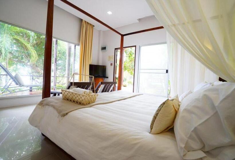 חדר דלוקס צדדי נוף לים, Seashell Village Resort