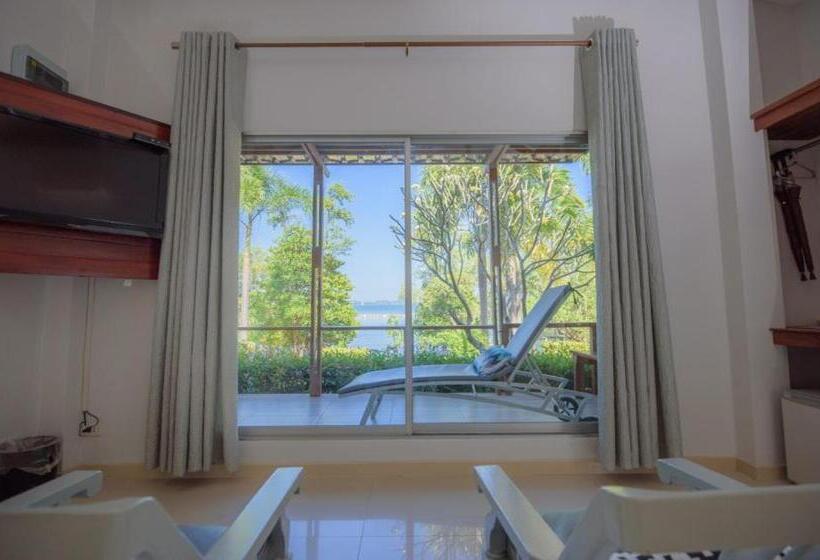 חדר דלוקס צדדי נוף לים, Seashell Village Resort