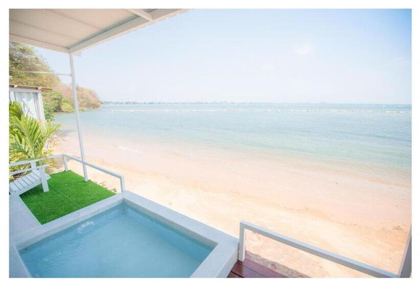 سوییت با چشم‌انداز دریا, Seashell Village Resort