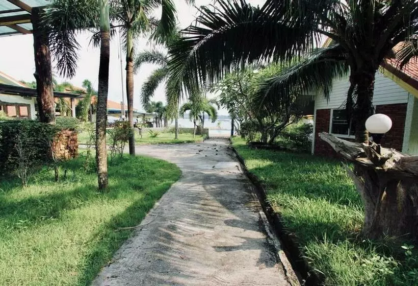 デラックスバンガロー, Adang Island Resort
