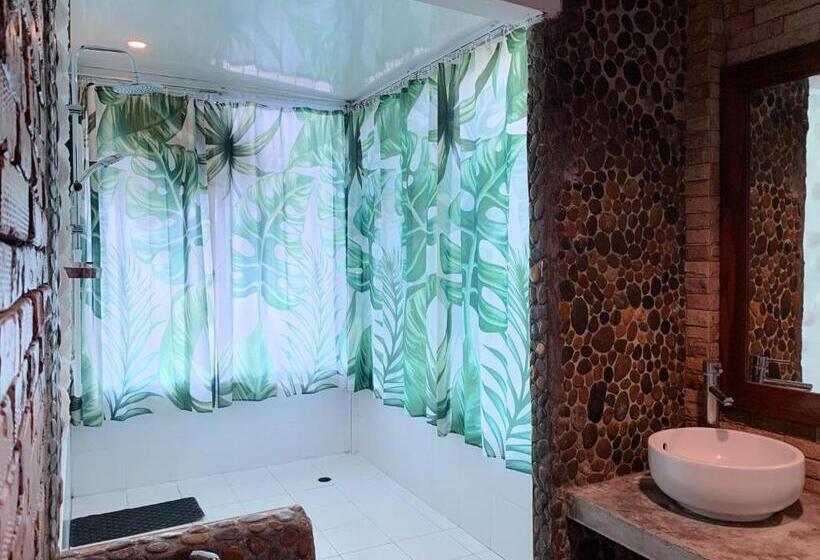 Villa 1 Makuuhuone Merinäkymä, Adang Island Resort