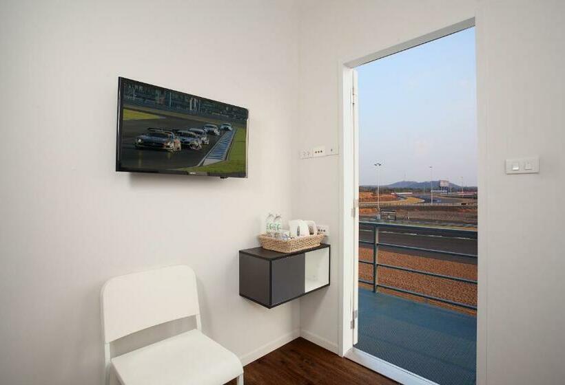 Номер Стандарт Индивидуальный, Bric Box  Buriram