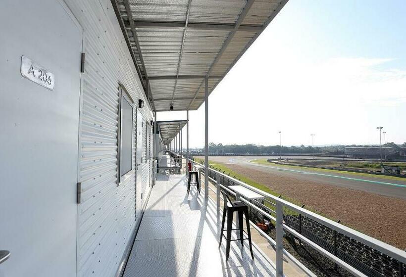 Номер Стандарт Индивидуальный, Bric Box  Buriram