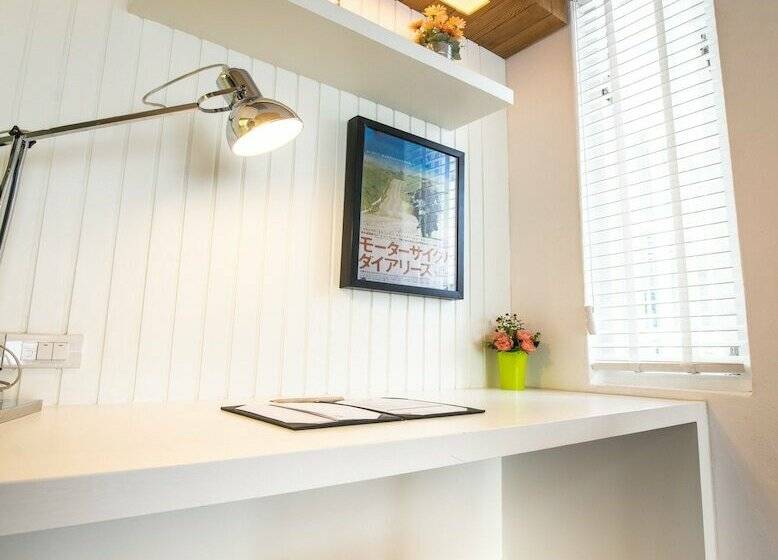 ガーデンビュースタンダードルーム, Monkey House