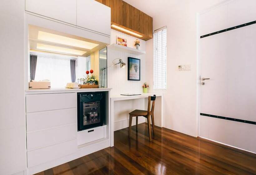 ガーデンビュースタンダードルーム, Monkey House