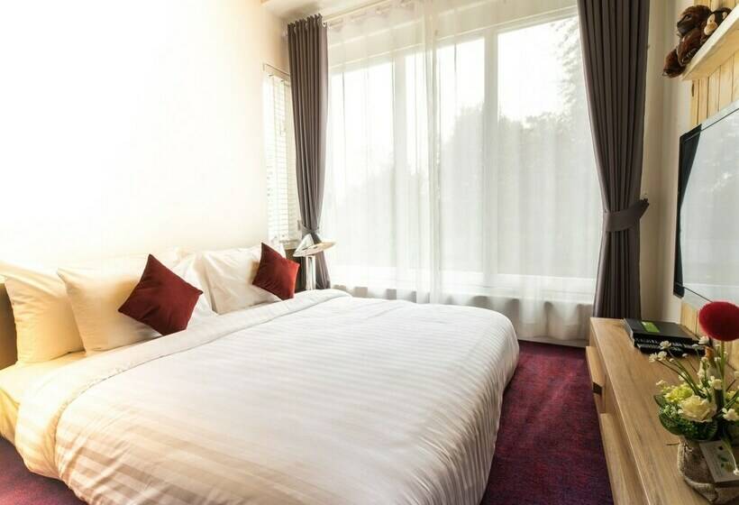 ガーデンビュースタンダードルーム, Monkey House