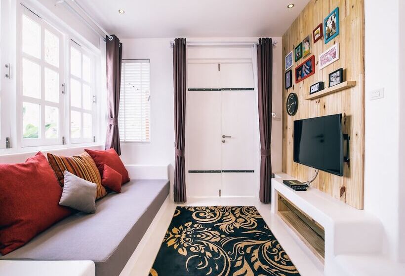 ガーデンビュースタンダードルーム, Monkey House