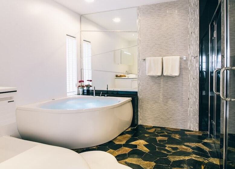 ガーデンビュースタンダードルーム, Monkey House