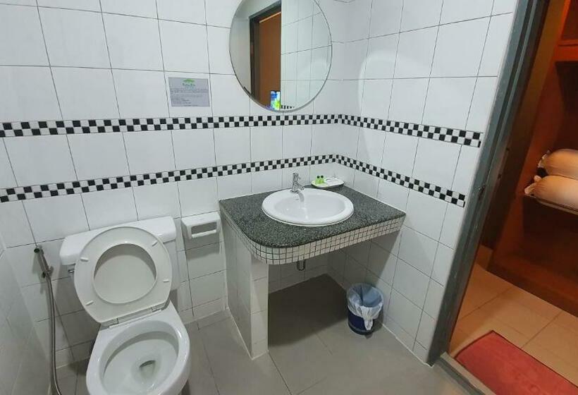 חדר סופריור, Rattana Park