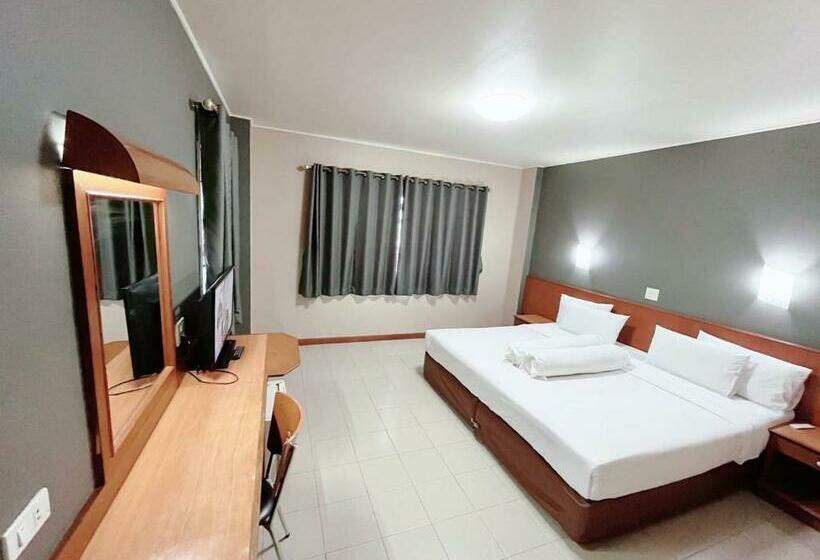 חדר סופריור, Rattana Park