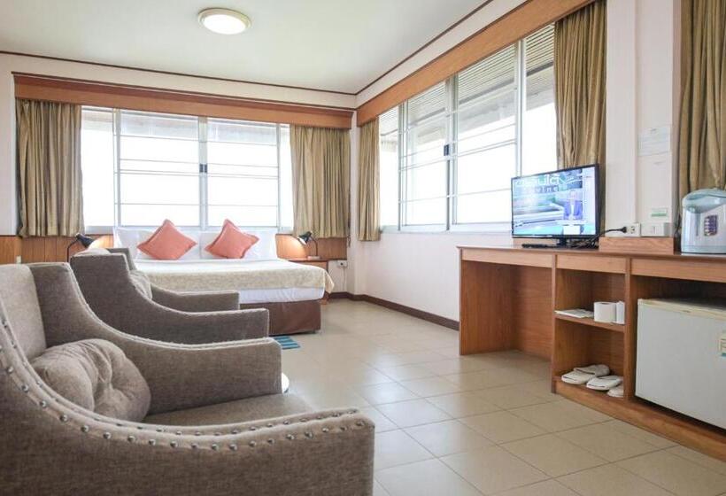 סוויטה משפחתית, Rattana Park