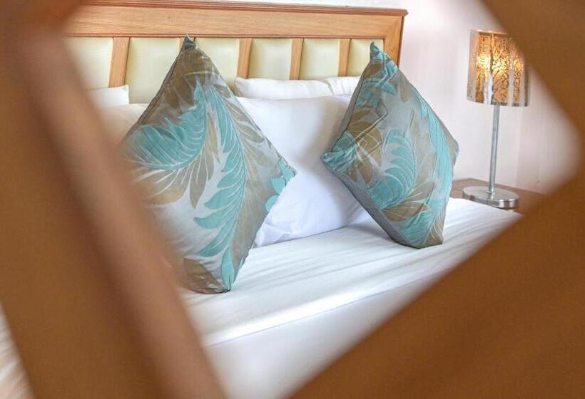 חדר דלוקס, Rattana Park