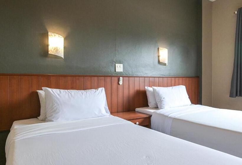 חדר סטנדרט, Rattana Park