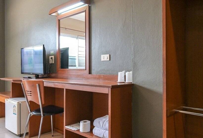 חדר סטנדרט, Rattana Park