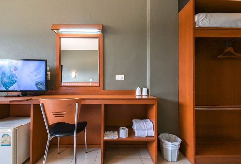 חדר סטנדרט, Rattana Park