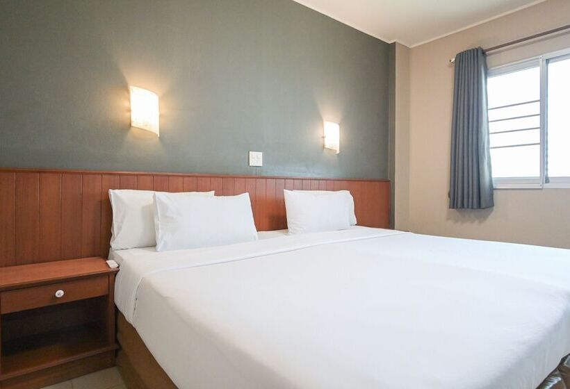 חדר סטנדרט, Rattana Park