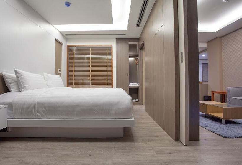 풀장 전망 스위트, The Zense Boutique