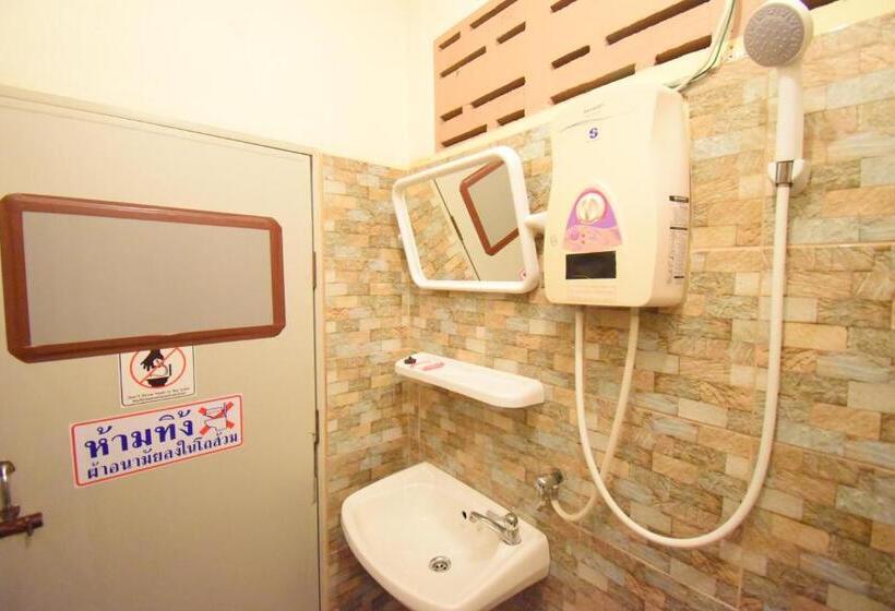 Номер Стандарт Трехместный, Mukda Guesthouse