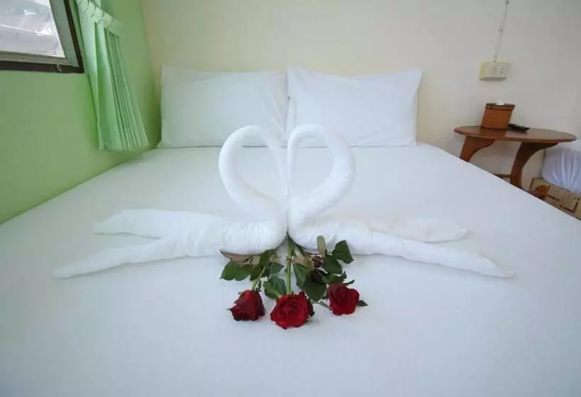 اتاق استاندارد سه نفره, Mukda Guesthouse
