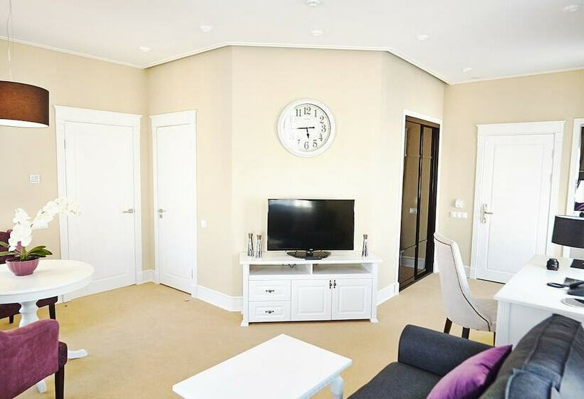 سوییت, Old Street Kostroma