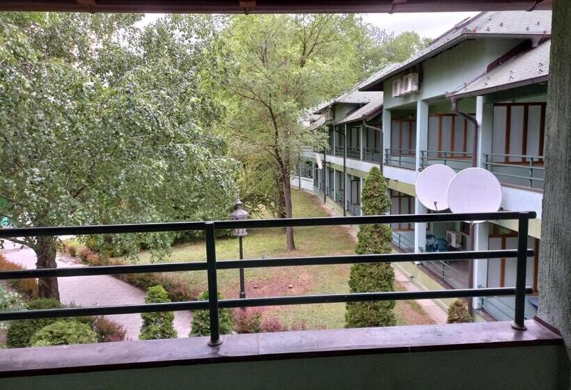 غرفة كومفورت ثلاثية, Garni Hotel Lupus