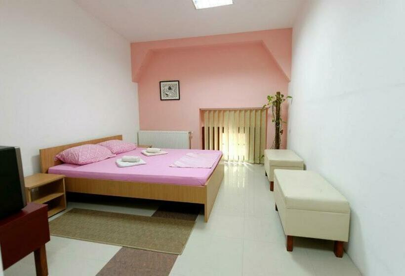 اتاق لوکس, Hostel Paparazzo & Apartmens