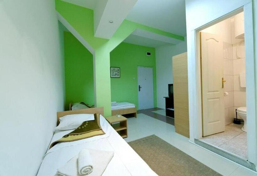 اتاق استاندارد, Hostel Paparazzo & Apartmens