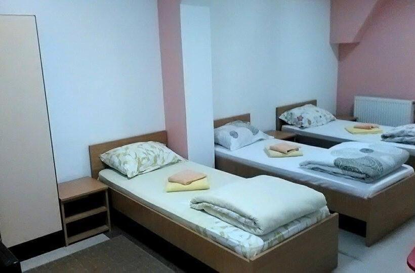 اتاق استاندارد سه نفره, Hostel Paparazzo & Apartmens
