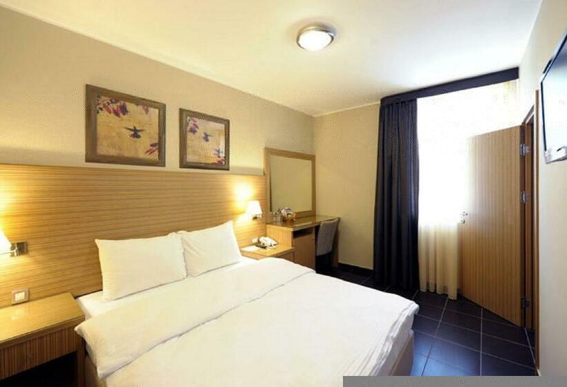 Standard Værelse, 1000 Ruza