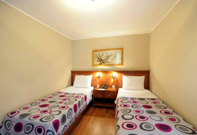 Standard Værelse, 1000 Ruza