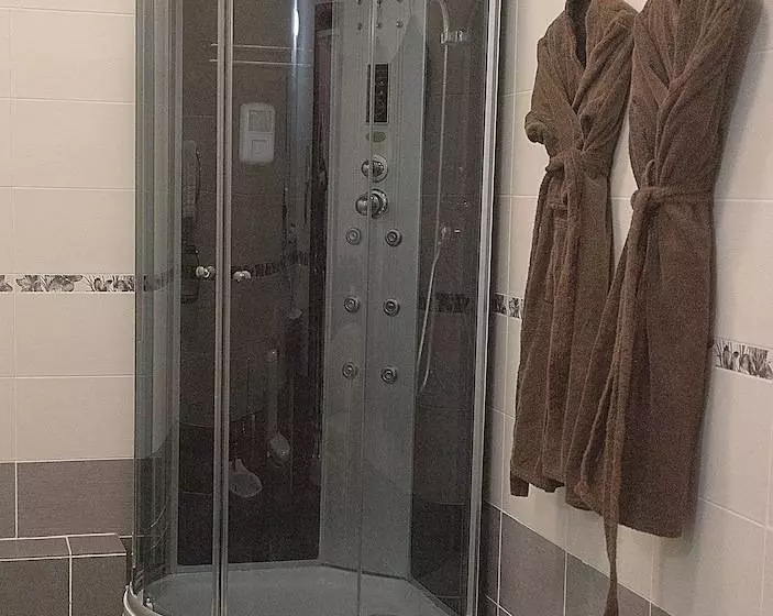 スタンダードルーム, Crona Medical & Spa