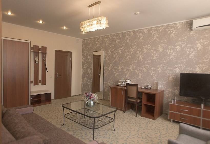 스위트, Crona Medical & Spa