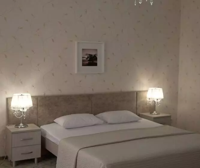 スイート, Crona Medical & Spa