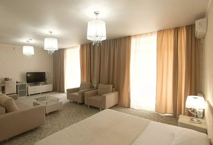 スイート, Crona Medical & Spa