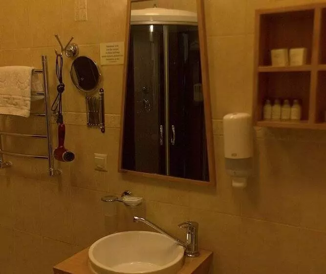 スイート, Crona Medical & Spa